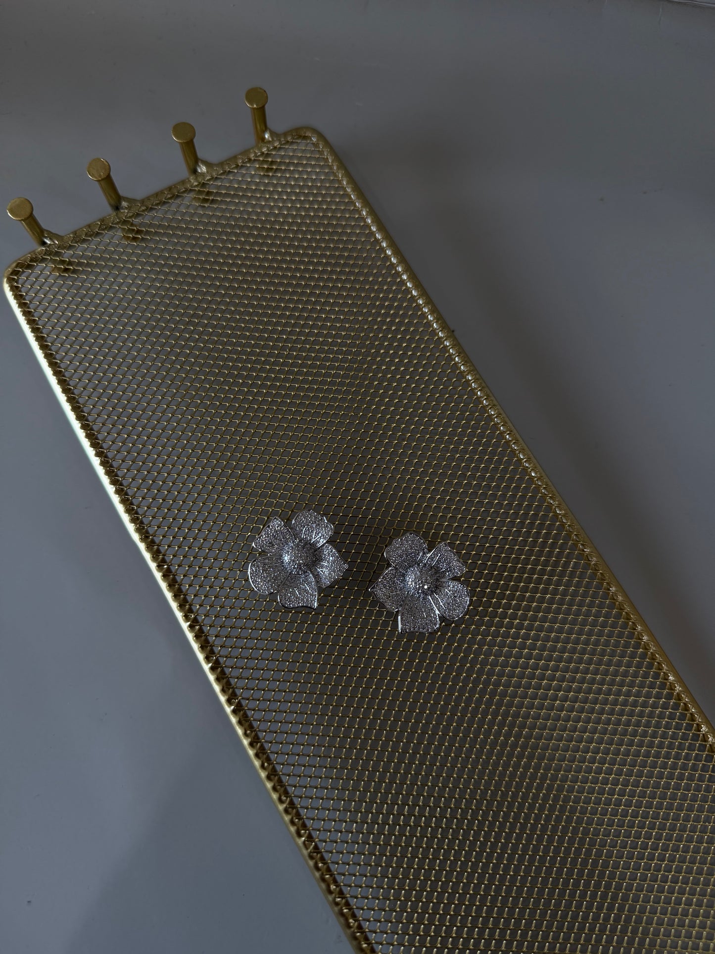 Boucles à strass argenté