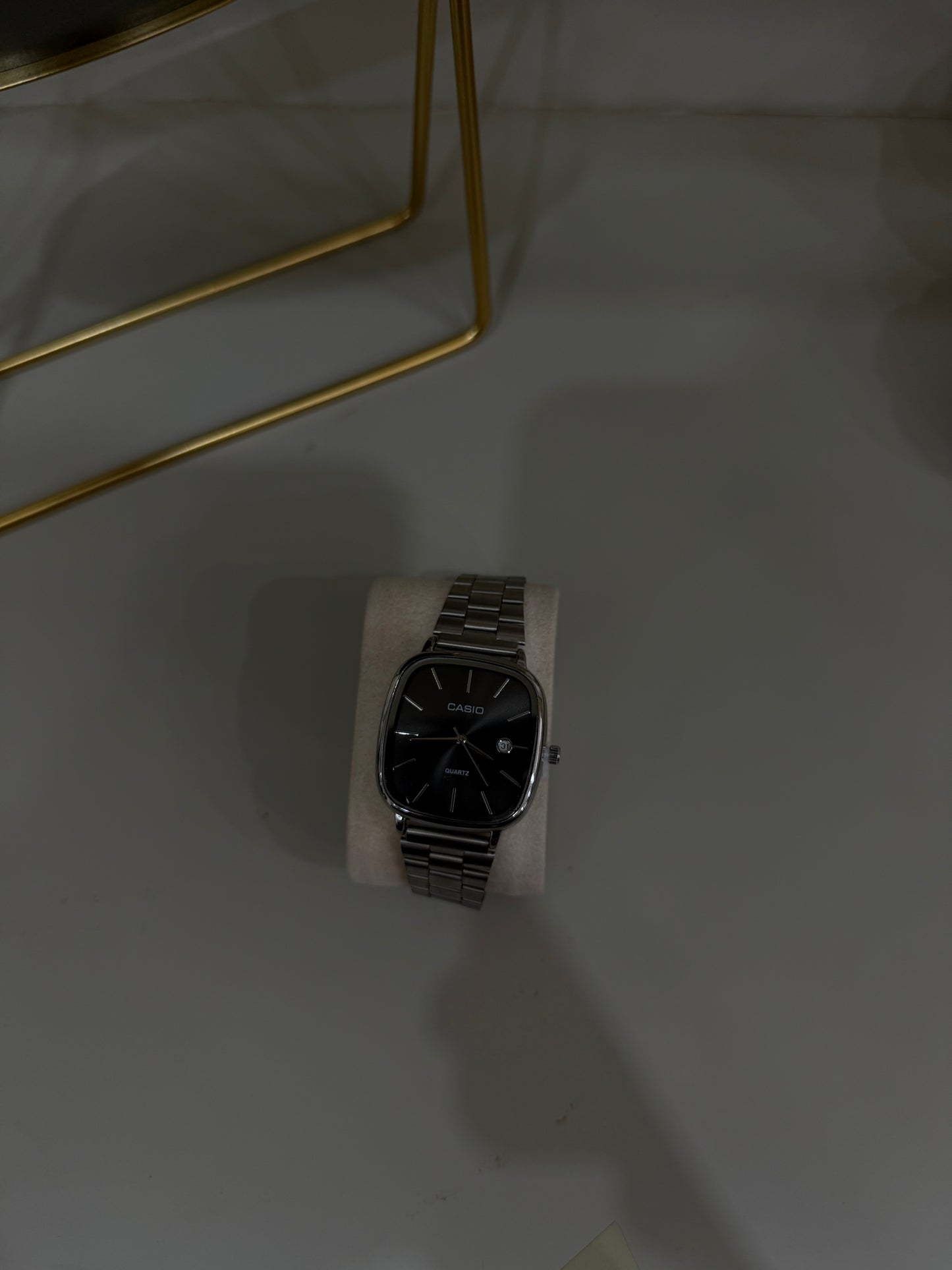 Montre casio carré