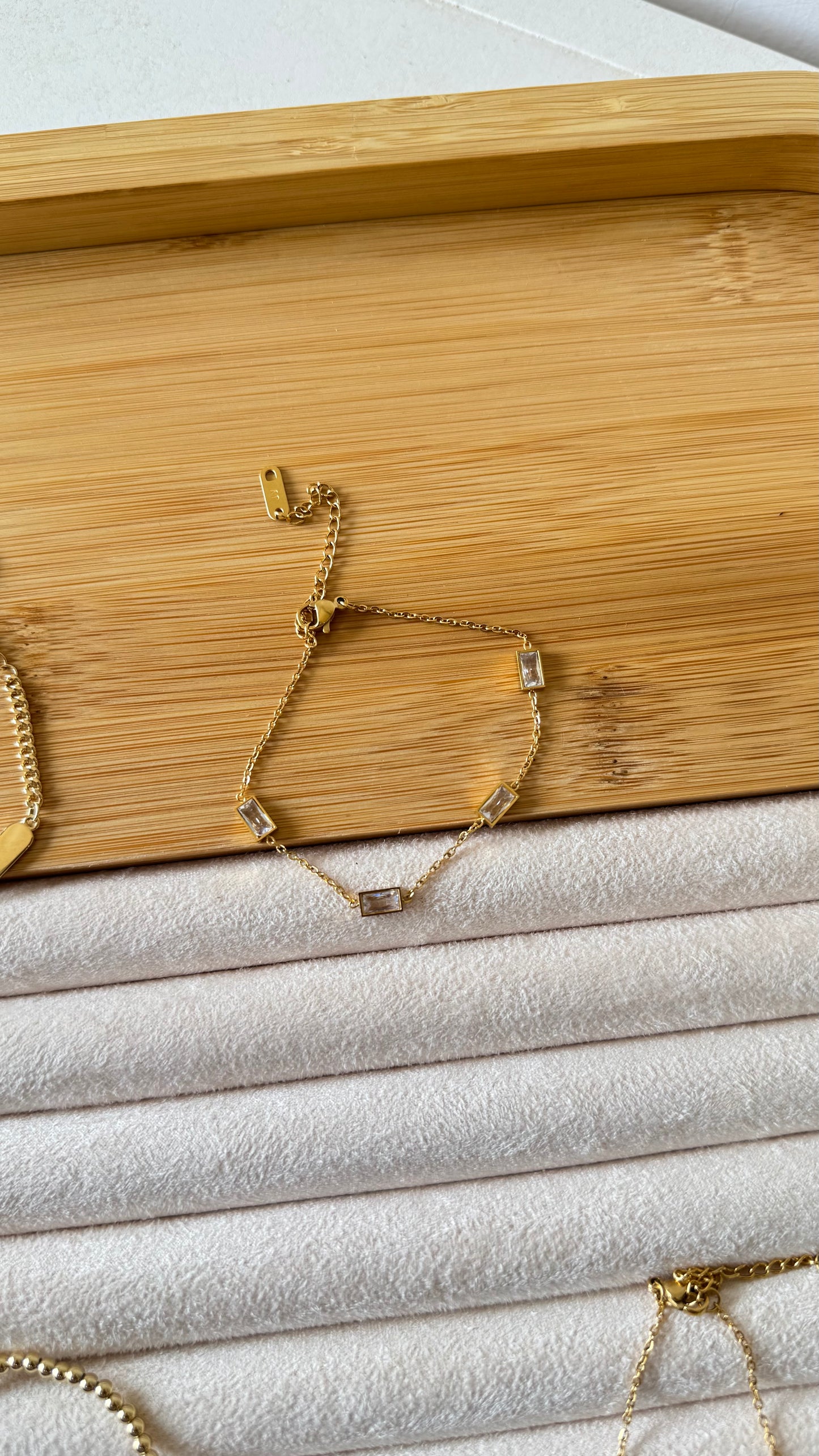 BRACELET FIN AVEC STRASS