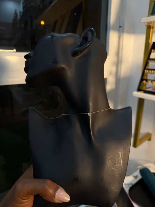 Collier ras au cou avec pierre