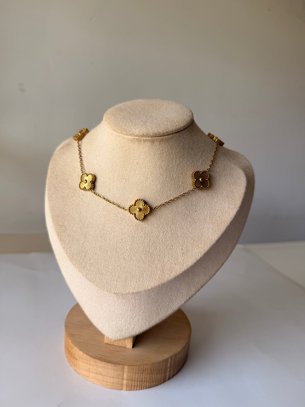 Collier ras de cou