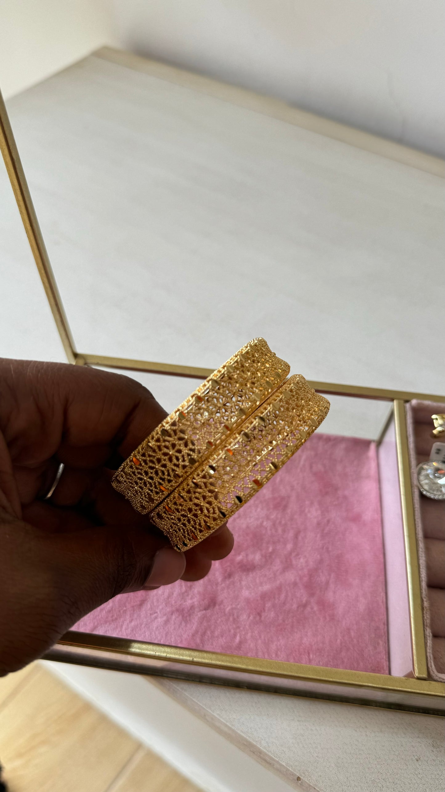 BRACELET